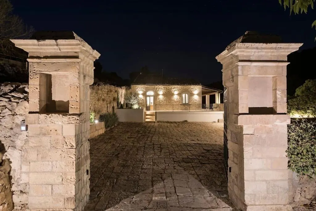 Villa La Rocca Ragusa 0*,  Italy